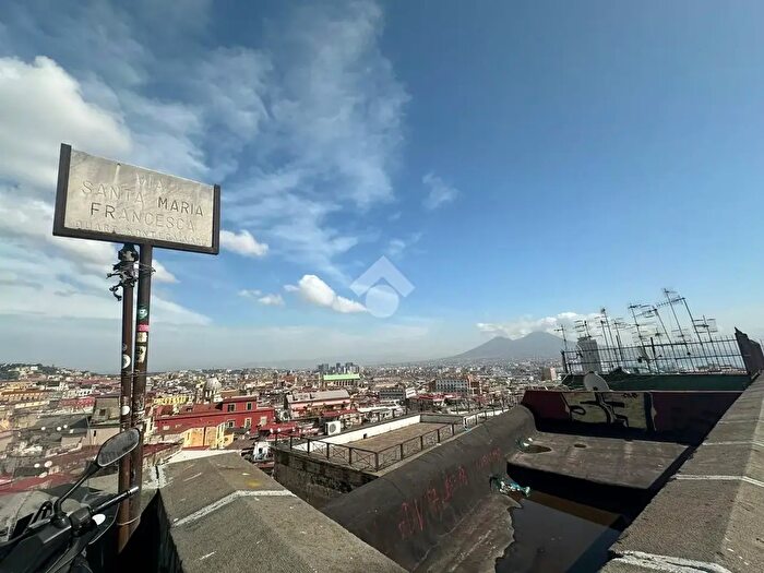 Appartamento trilocale in vendita in Ad Corso Vittorio Emanuele, Napoli