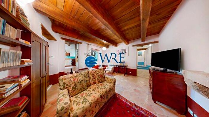 Appartamento trilocale in vendita in Località Postignano, Sellano