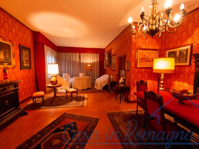 Casa con 6 locali in vendita in Via Castelvecchio, Savignano Sul Rubicone