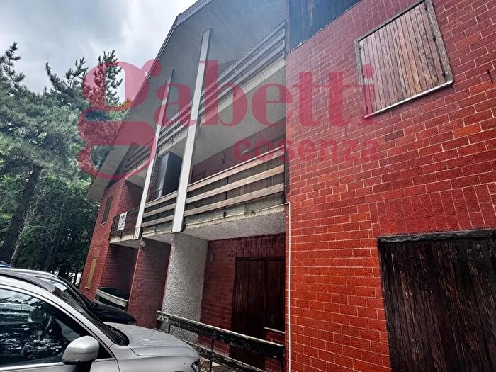 Appartamento trilocale in vendita in Fago del Soldato Via Ventulilla, Celico