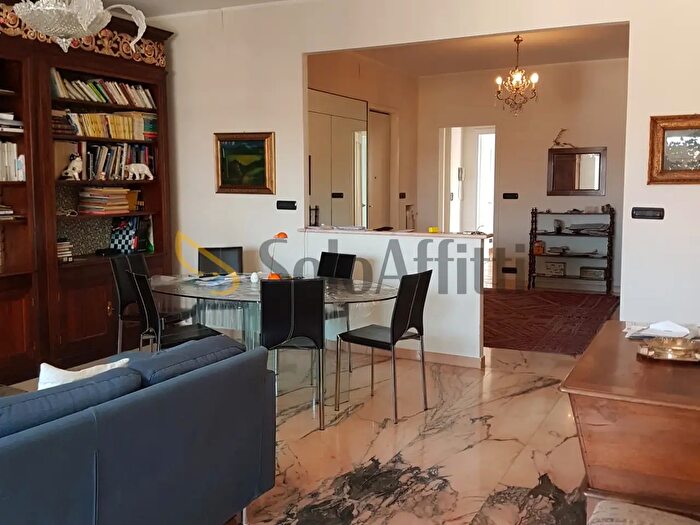 Appartamento con 5 locali in affitto in Via Enrico Cialdini, Torino