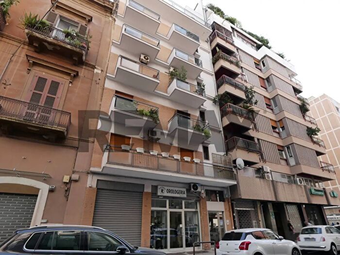 Appartamento trilocale in vendita in Via Marchese di Montrone, Bari