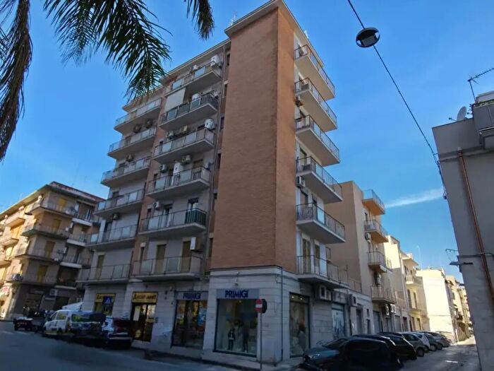 Appartamento con 5 locali in vendita in Via Gregorio Tedeschi N, Siracusa
