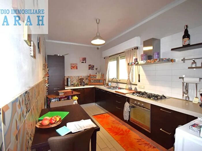 Appartamento quadrilocale in vendita in Via della Portichina, Viareggio