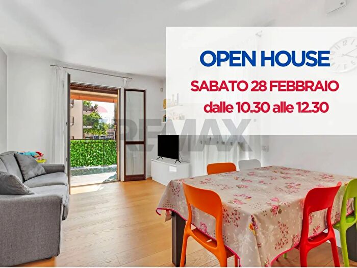 Appartamento trilocale in vendita in Viale Certosa, Milano