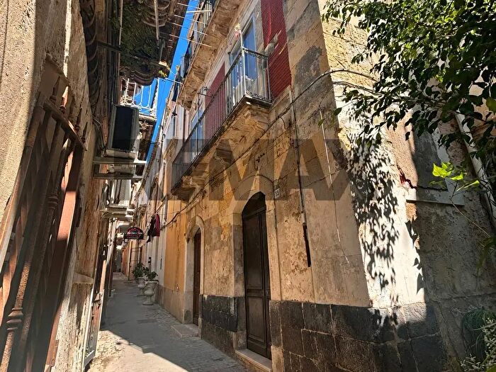 Appartamento con 15 locali in vendita in Via Claudio Maria Arezzo, Siracusa