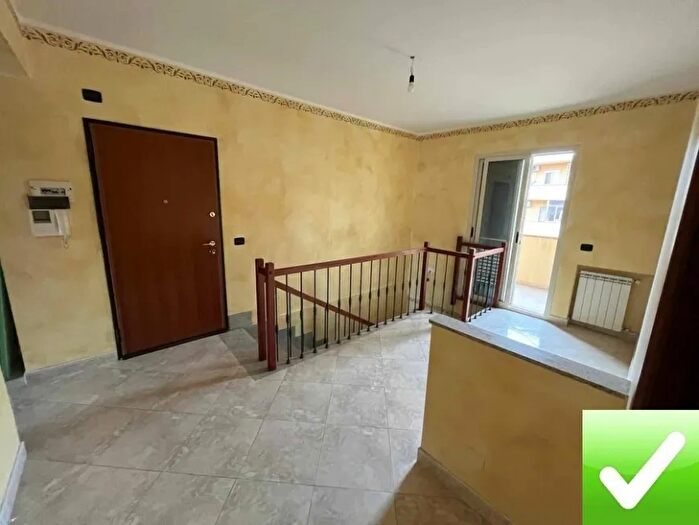 Casa con 10 locali in vendita in Reggio Calabria