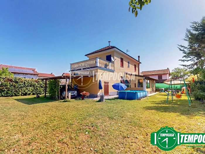 Casa trilocale in vendita in Via Cassarogna, Acqui Terme