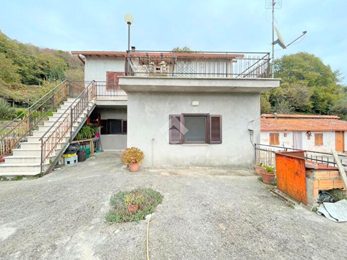 Casa trilocale in vendita in Via Fonte del Peschio, Velletri