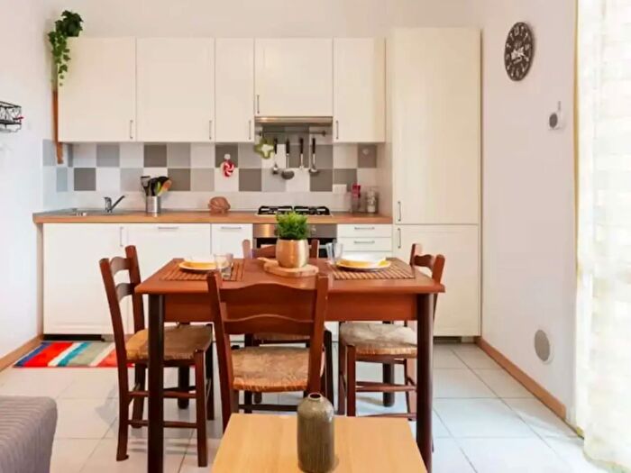 Appartamento monolocale in affitto in Via San Faustino, Milano