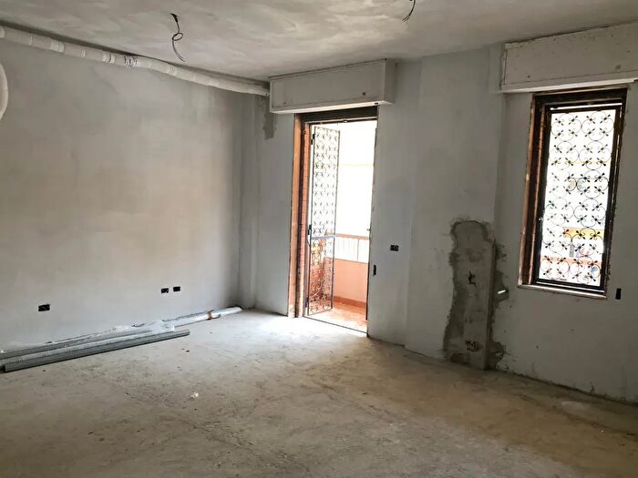 Appartamento bilocale in vendita in Lungarno Ferrucci, Firenze