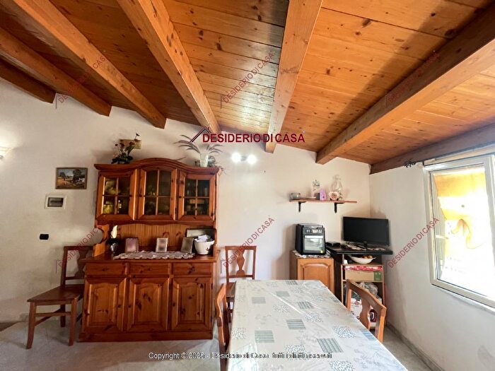 Casa con 6 locali in vendita in Via Luigi Ilardo Lascari Pa Italia, Lascari