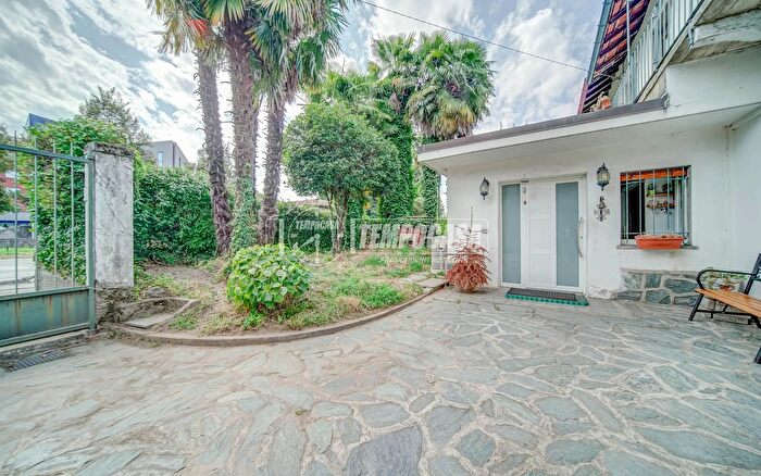 Appartamento trilocale in vendita in Via Giuseppe Mazzini a, Somma Lombardo