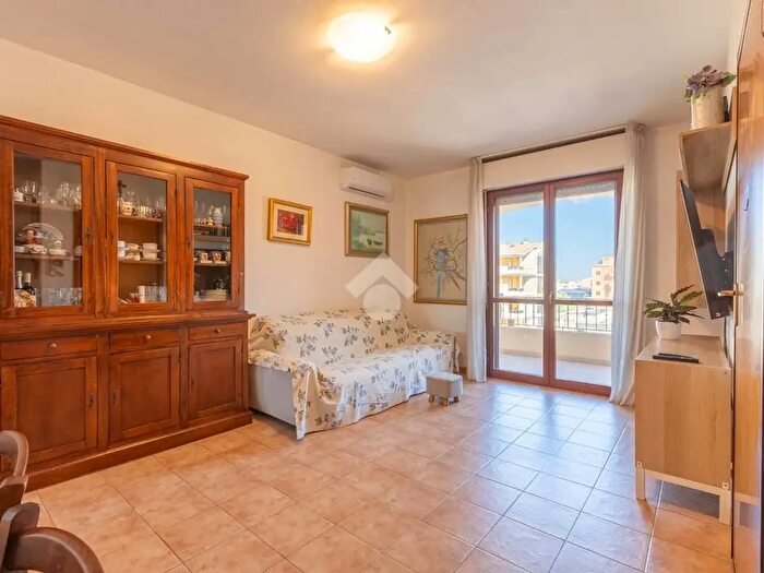 Appartamento trilocale in vendita in Via Lanusei, Quartucciu