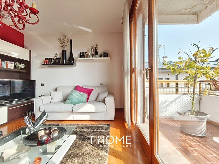 Appartamento quadrilocale in affitto in Via Brigata Granatieri di Sardegna, Centro, Bassano del Grappa