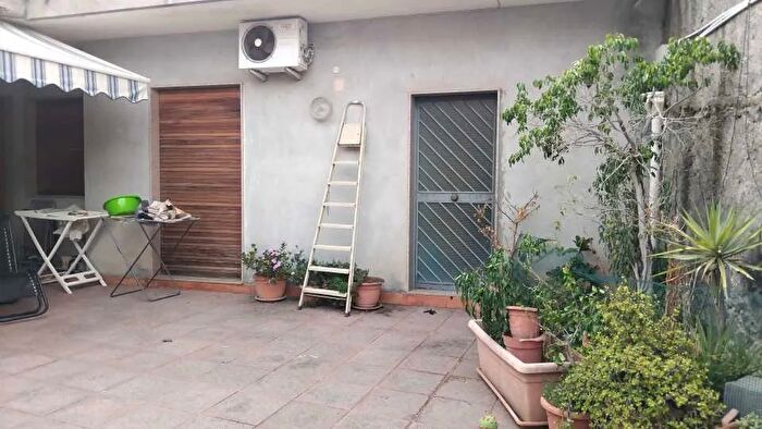 Casa trilocale in vendita in Aci Catena