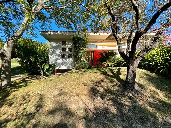 Casa con 10 locali in vendita in Via Celso, Sarzana