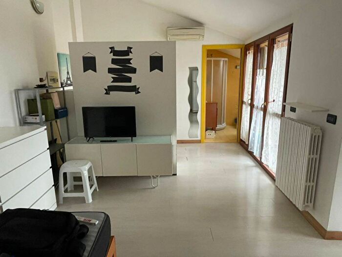 Appartamento monolocale in affitto in Via Ernesto Breda, Bicocca, Milano