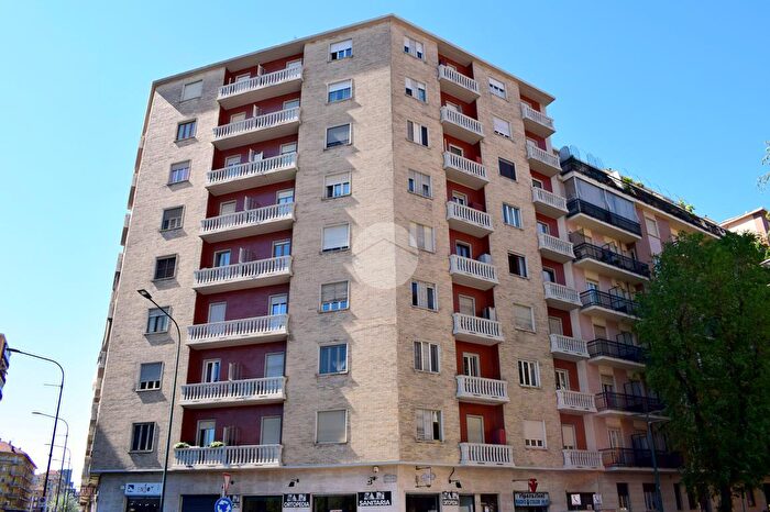 Appartamento bilocale in vendita in Via Breglio, Torino