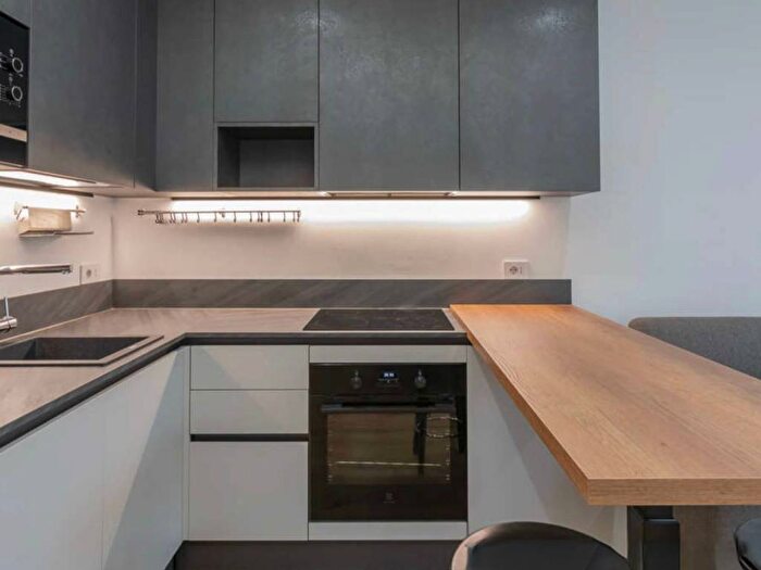 Appartamento bilocale in affitto in Piazzale Damiano Chiesa, Sempione, Milano