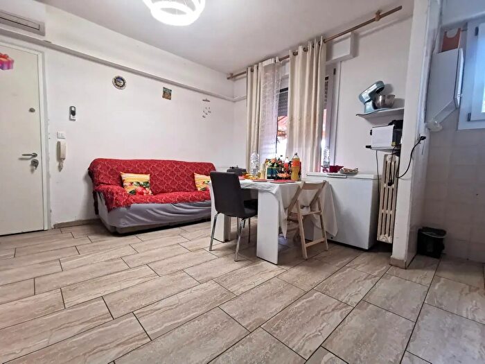 Appartamento trilocale in vendita in Via dei Giacinti, Modena