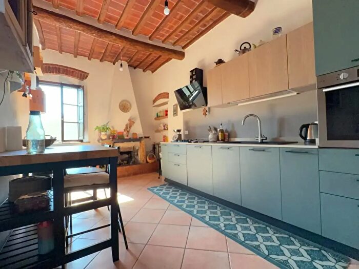 Casa con 5 locali in vendita in Casciana Terme Lari