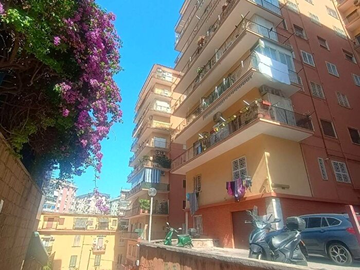 Appartamento trilocale in affitto in Via Vincenzo Scala, Arenella, Napoli