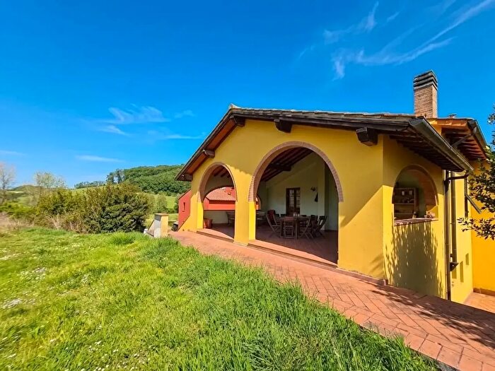 Casa con 6 locali in vendita in Via di Vallese, Castelfiorentino