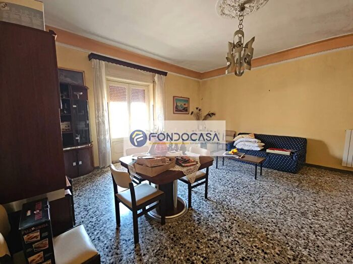 Appartamento con 9 locali in vendita in Via Vittorio Emanuele, Cursi