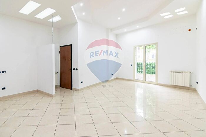 Appartamento trilocale in vendita in Via Carlo Pisacane, Catania