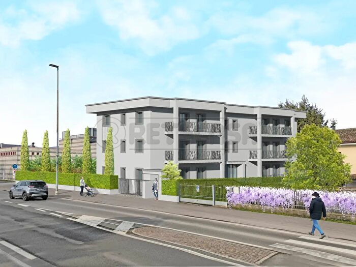 Appartamento trilocale in vendita in Viale Europa, Crema