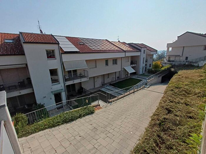Appartamento bilocale in affitto in Via Vigne, Centro, Cherasco