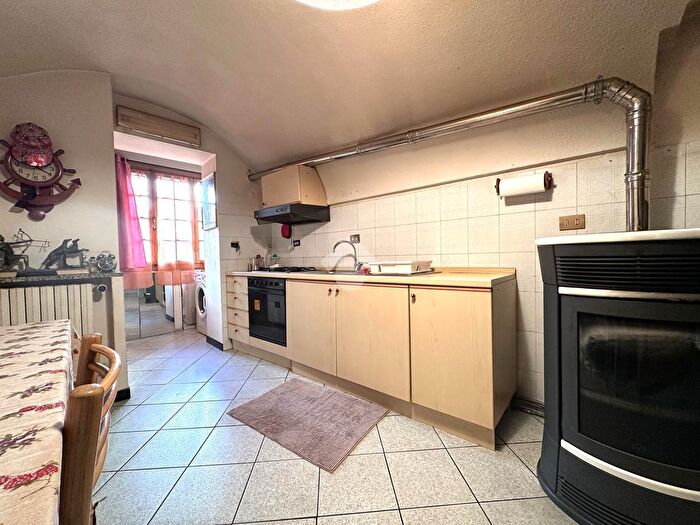 Appartamento con 5 locali in vendita in Via Vicolo Chiuso, Soldano