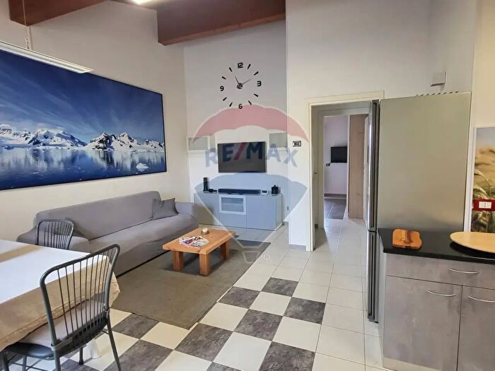 Appartamento trilocale in vendita in Via Gonzaga, Volta Mantovana