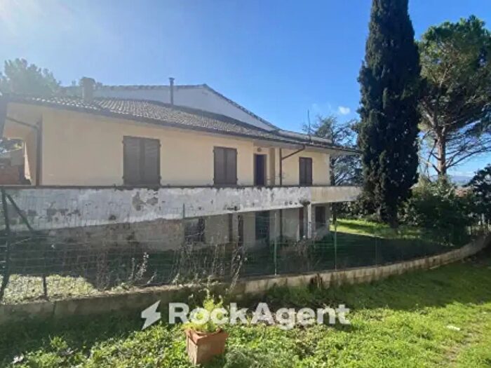 Casa con 6 locali in vendita in Viale Mazzini B, Peccioli