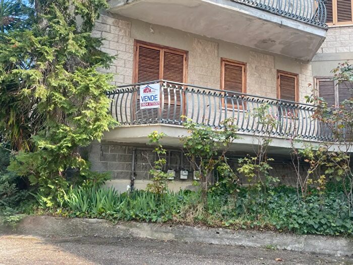 Appartamento con 5 locali in vendita in Via Antonio Lepore, Benevento