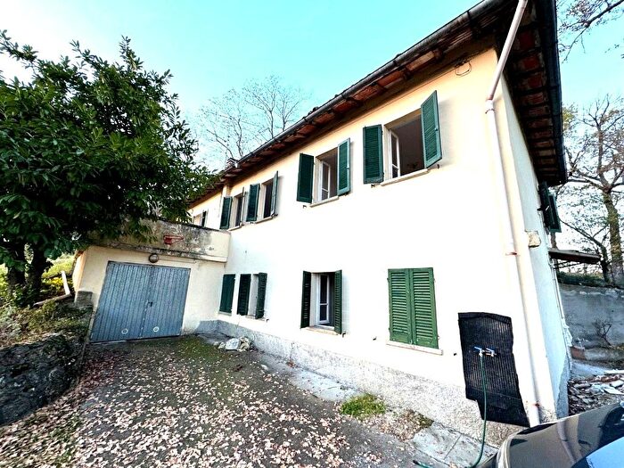 Casa con 6 locali in vendita in Colonna, Casina