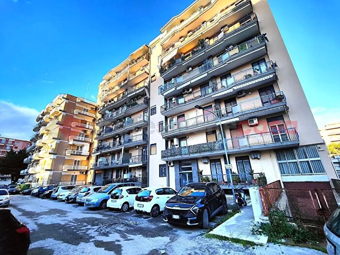 Appartamento trilocale in vendita in Via Pavoncelli, Bari