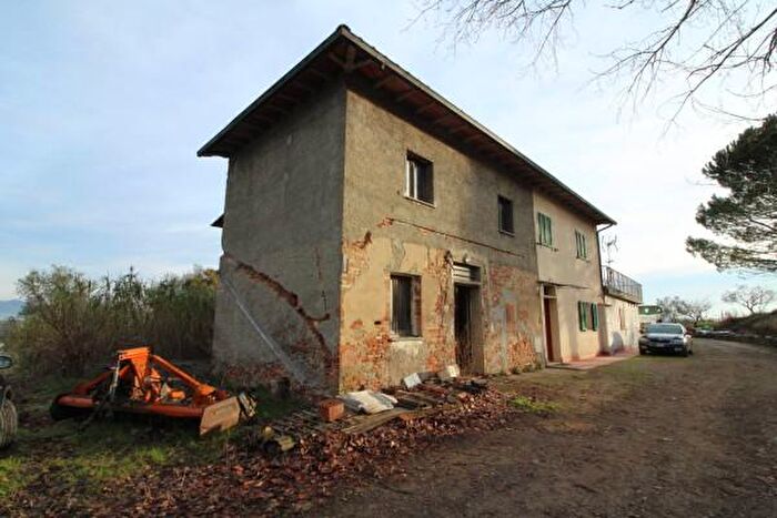 Casa con 6 locali in vendita in Strada Provinciale Salaiola, Empoli