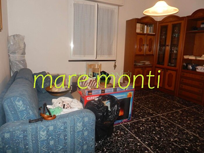 Appartamento monolocale in vendita in Via Tasso, Savona