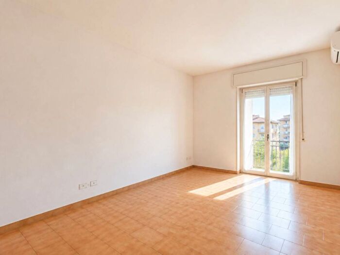 Appartamento monolocale in affitto in Via Edoardo Chinotto, Piazzale Siena, Milano