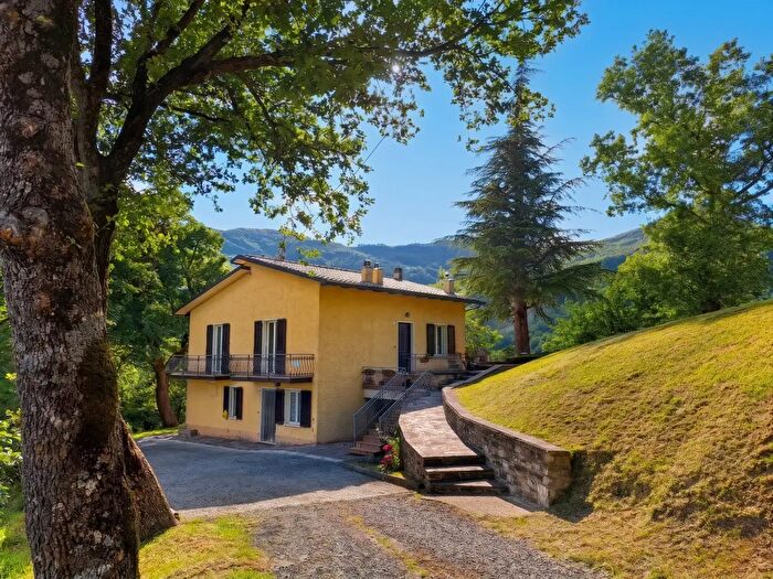 Casa con 15 locali in vendita in Via Marecchiese, Pennabilli