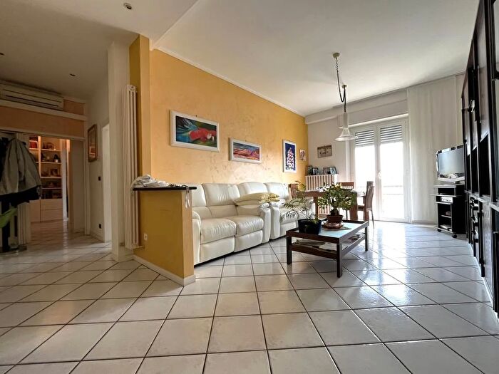 Appartamento quadrilocale in vendita in Via Tancredi Saletta, Rimini