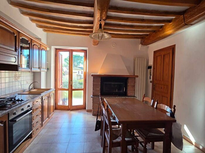 Appartamento trilocale in affitto in Via Trieste, San Biagio Della Valle, Marsciano