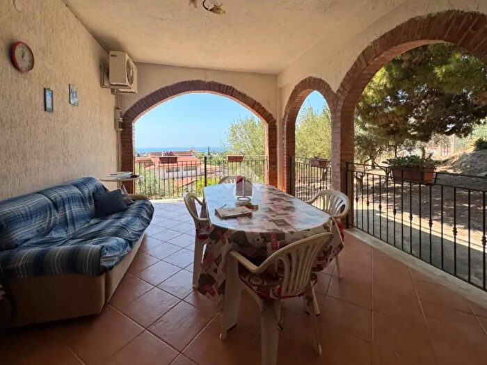 Casa con 6 locali in vendita in Via Sant'Onofrio, Porto Empedocle