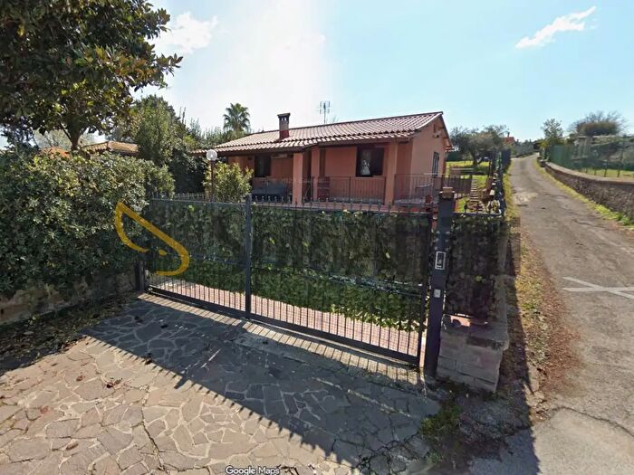 Casa quadrilocale in affitto in Via Castel De Paolis, Grottaferrata