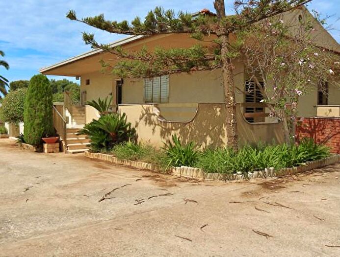 Casa quadrilocale in vendita in Strada Provinciale Santa Croce Marina di Ragusa, Santa Croce Camerina