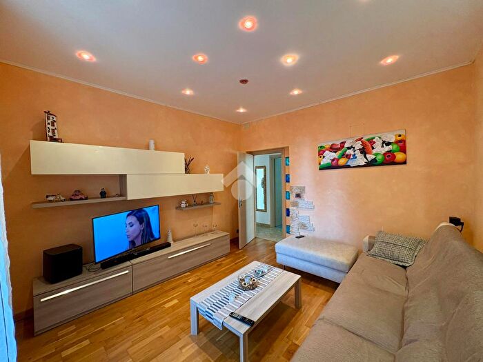 Appartamento con 5 locali in vendita in Via Giacomo Oneto, Genova