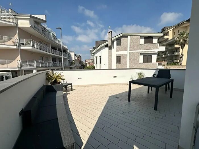 Appartamento trilocale in vendita in Via Martiri del Dissenso, Santa Maria Capua Vetere