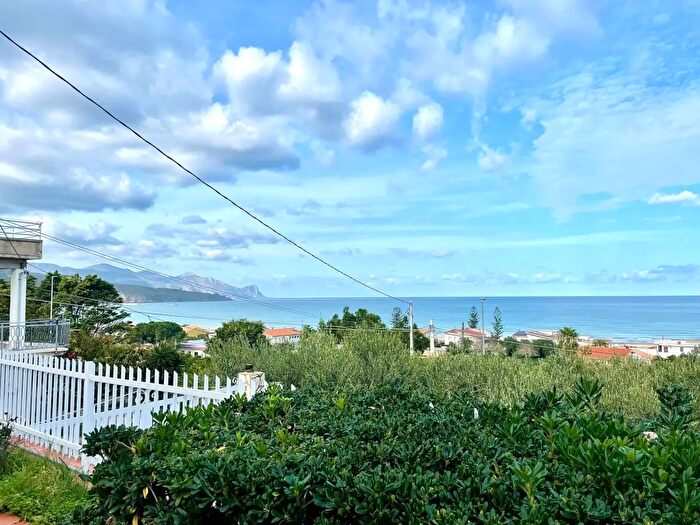 Casa con 5 locali in vendita in Contrada Playa, Castellammare Del Golfo